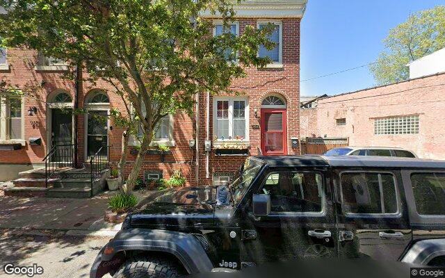 Street view of 922 N Lawrence St