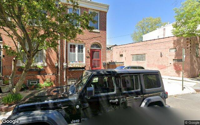 Street view of 924 N Lawrence St