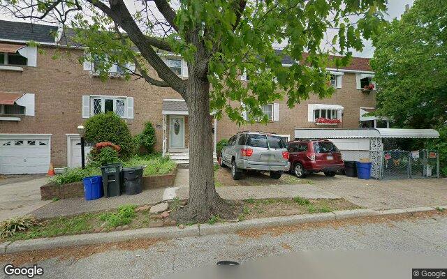 Street view of 862 N 6th St