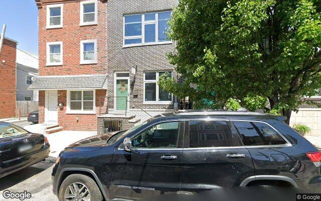 Street view of 719 E Thompson St