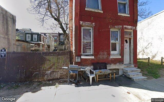 Street view of 1018 W Monmouth St