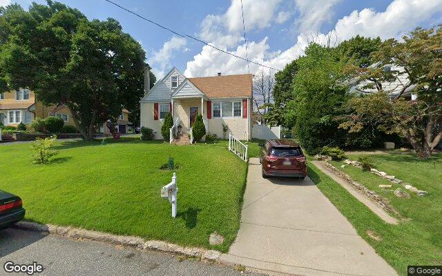 Street view of 321 Simms St